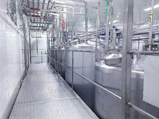 Какой метод розлива подходит для негазированных энергетических напитков?